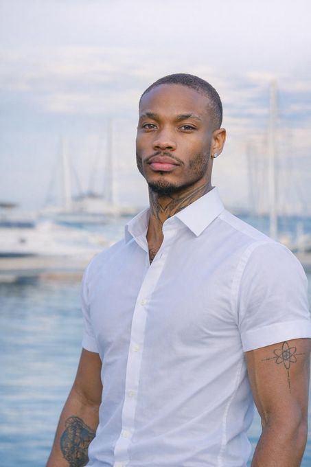 Ari — massage therapist in Miami Beach, FL