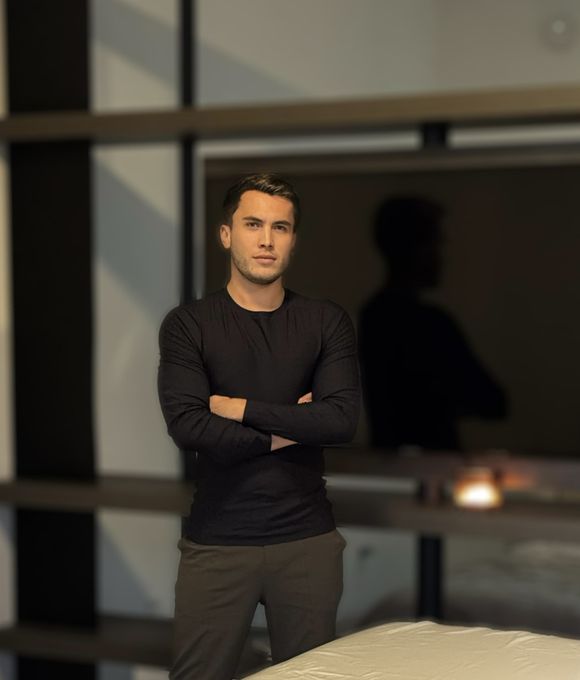 Alberto — massage therapist in Miami, FL