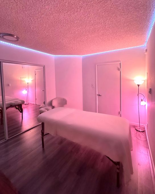 Alex — massage therapist in Los Angeles, CA