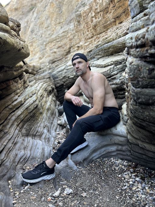 Alex — massage therapist in Los Angeles, CA