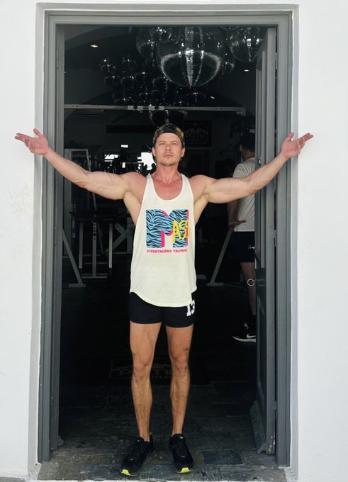 Alex — massage therapist in Los Angeles, CA