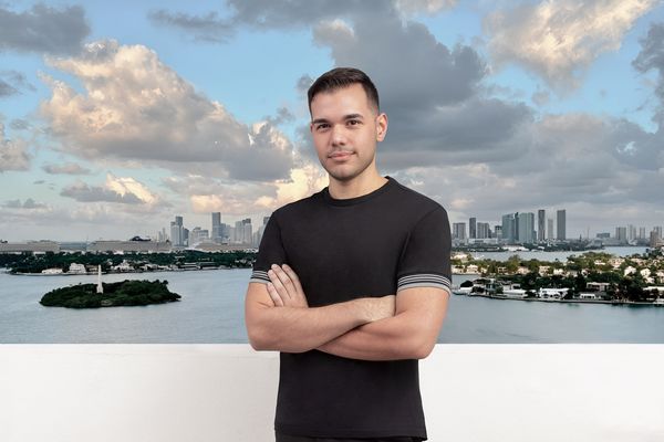 Hansel — massage therapist in Miami, FL