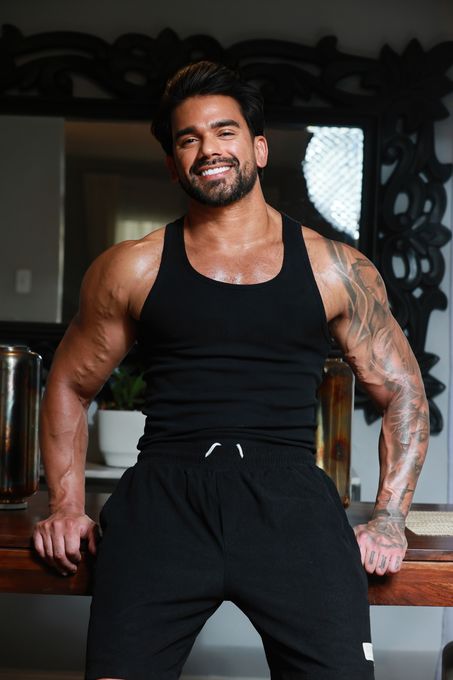 Carlos — massage therapist in Dallas, TX