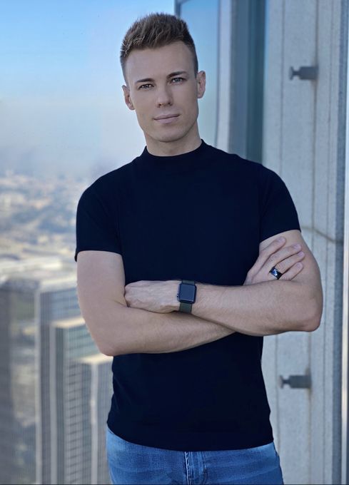 Max — massage therapist in Los Angeles, CA