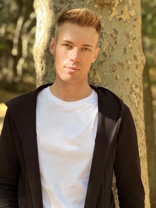Max — massage therapist in Los Angeles, CA