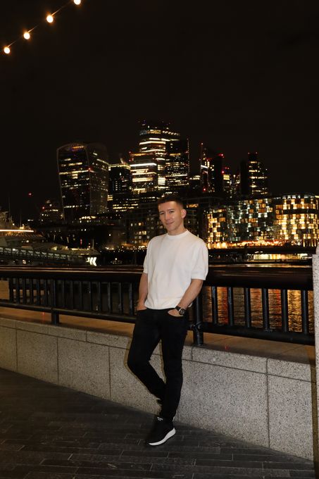Taylor — massage therapist in Chicago, IL