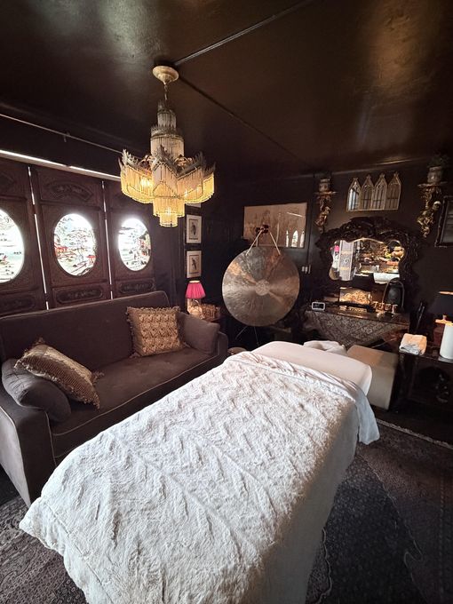 Santiago — massage therapist in Palm Beach, FL