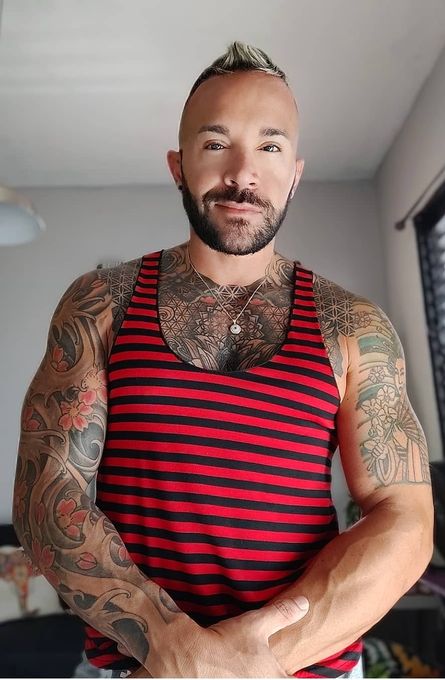 Leo — massage therapist in St. Petersburg, FL