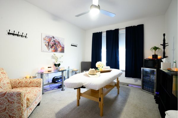Ronnie — massage therapist in Dallas, TX