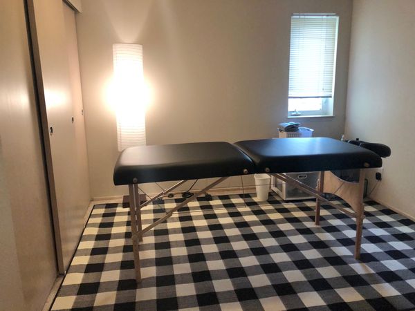 Max — massage therapist in Phoenix, AZ