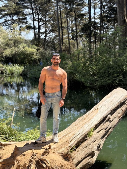 Eduardo — massage therapist in San Francisco, CA