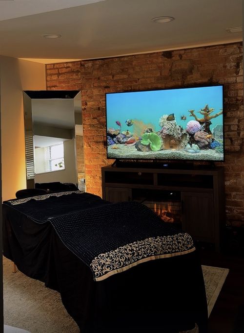 Alin — massage therapist in Chicago, IL