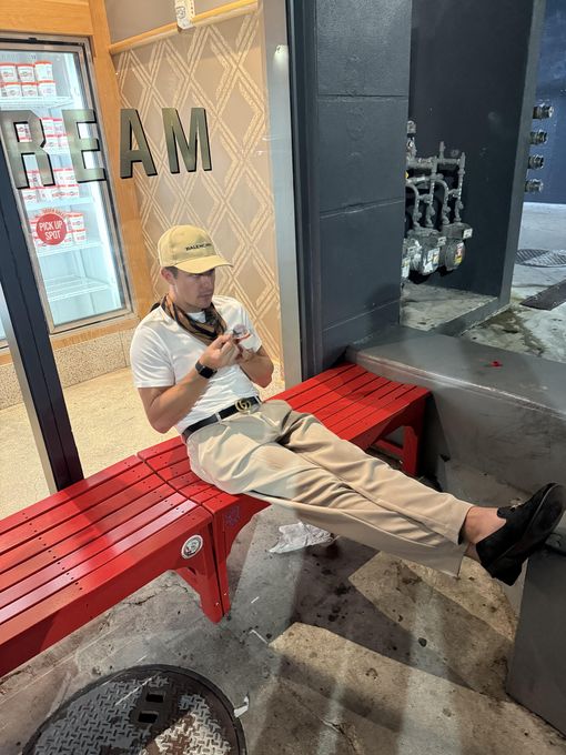 Dustin — massage therapist in Miami, FL