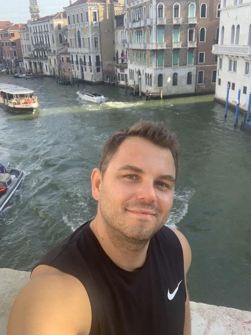 Tomasz — massage therapist in Los Angeles, CA