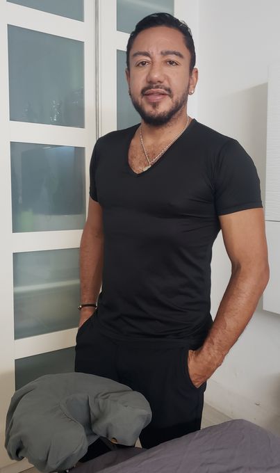 Hugo — massage therapist in Hallandale Beach, FL