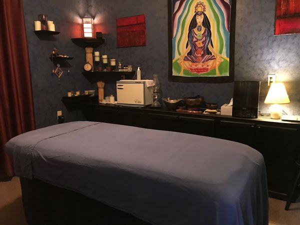 Leigh — massage therapist in Edinburg, VA