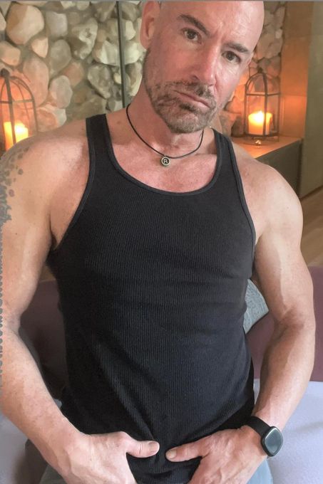 Riley — massage therapist in Chicago, IL