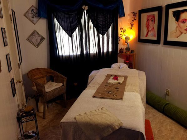 Jee — massage therapist in Hollywood, FL