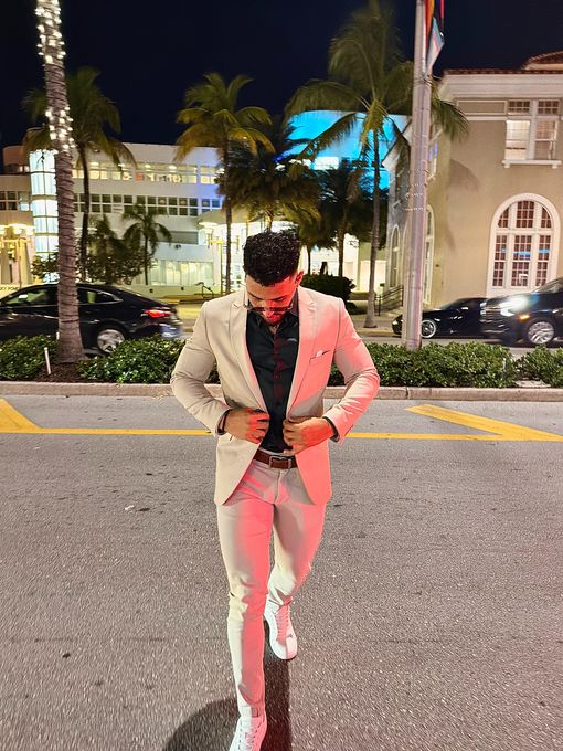 Cesar — massage therapist in Hollywood, FL