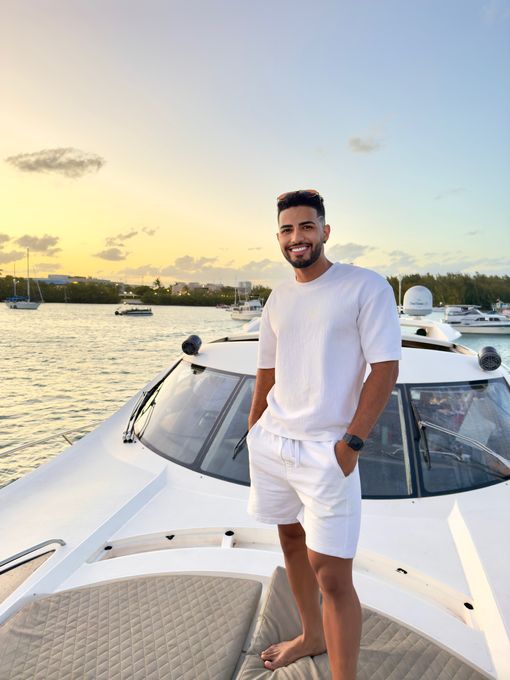 Cesar — massage therapist in Hollywood, FL