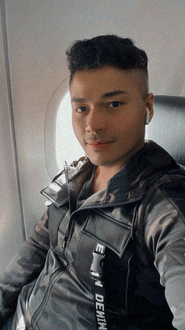 Ronnie — massage therapist in Chicago, IL