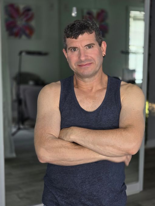 Ian — massage therapist in Fort Lauderdale, FL