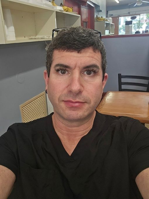 Ian — massage therapist in Fort Lauderdale, FL
