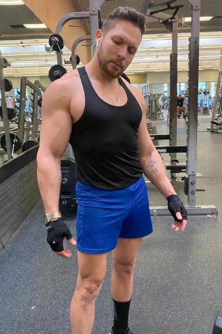 Sebastian — massage therapist in Tampa, FL