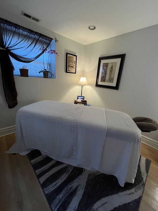 Zach — massage therapist in Chicago, IL