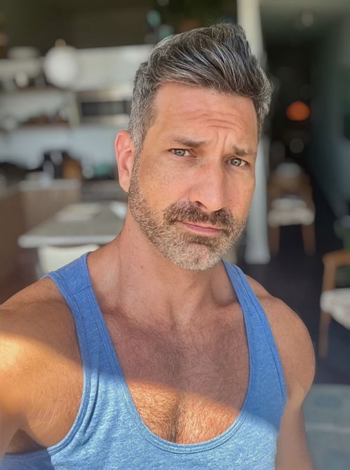 Tim — massage therapist in Chicago, IL
