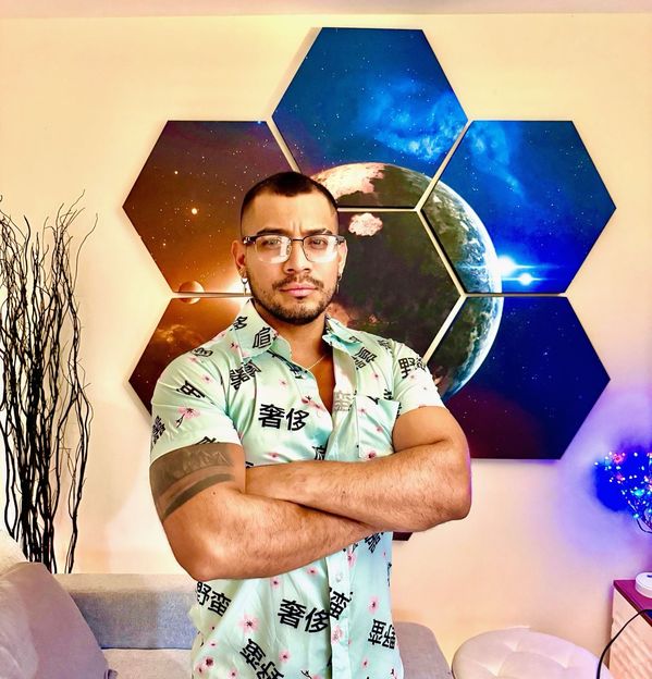 Julian — massage therapist in Miami, FL
