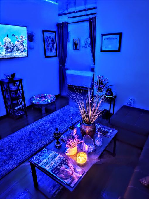 Mont — massage therapist in Beverly Hills, CA