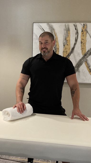 Aj — massage therapist in Palm Springs, CA