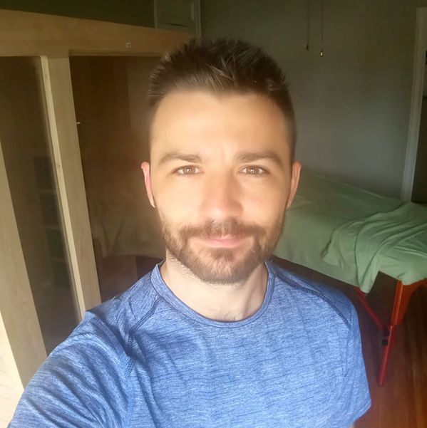 Ari — massage therapist in Minneapolis, MN