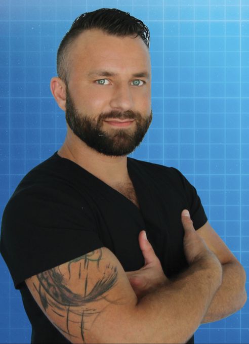 Travis — massage therapist in Tampa, FL