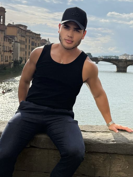 Ricardo — massage therapist in Miami, FL