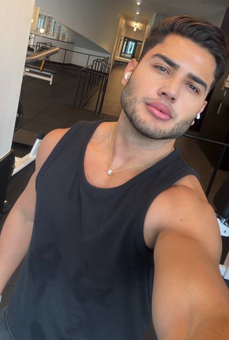 Ricardo — massage therapist in Miami, FL