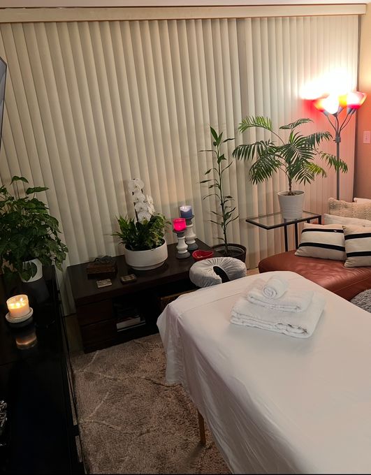 Diego — massage therapist in Miami, FL