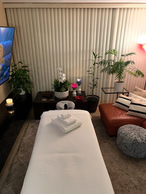 Diego — massage therapist in Miami, FL