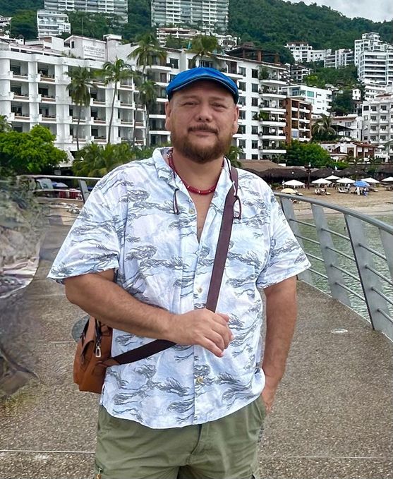 Carlos — massage therapist in Dallas, TX