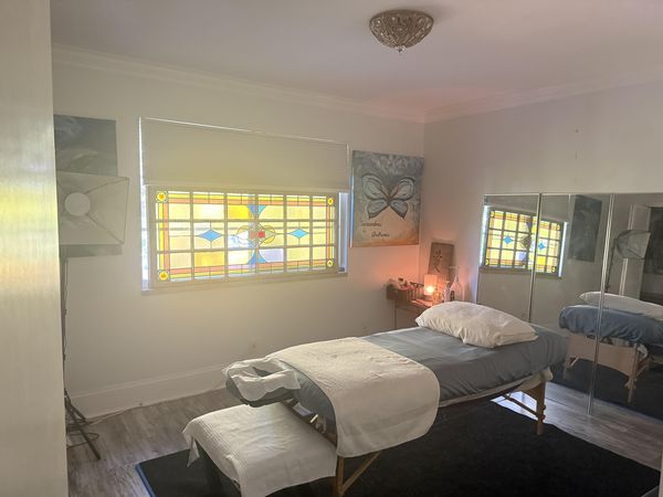 Carlos — massage therapist in Wilton Manors, FL