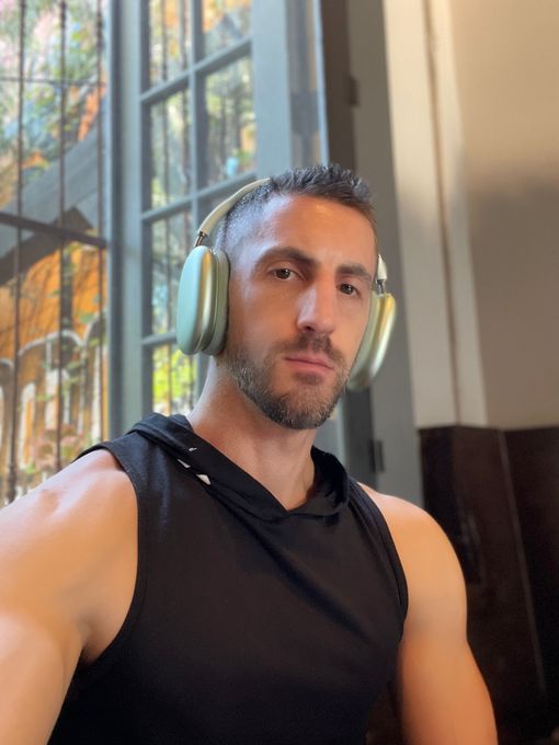 Mark — massage therapist in Los Angeles, CA