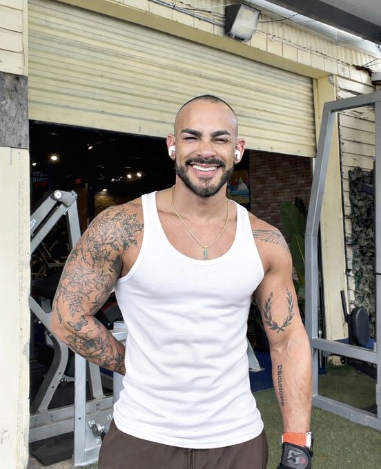 Gael — massage therapist in Tampa, FL