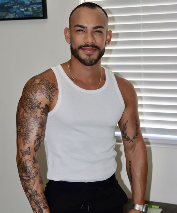 Gael — massage therapist in Tampa, FL