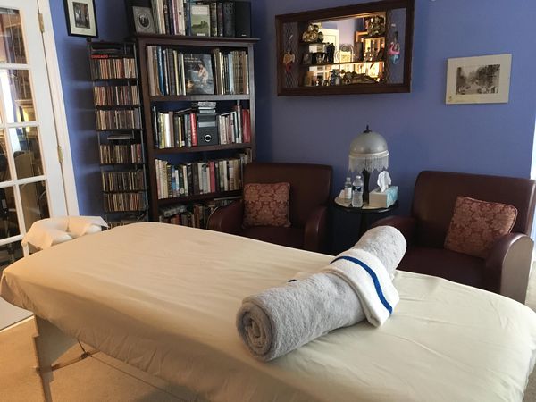 Charlie — massage therapist in East Riverdale, MD
