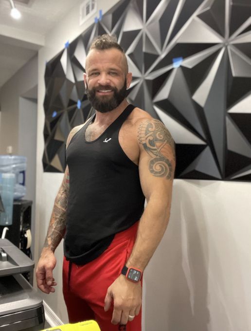 Joey — massage therapist in Tampa, FL