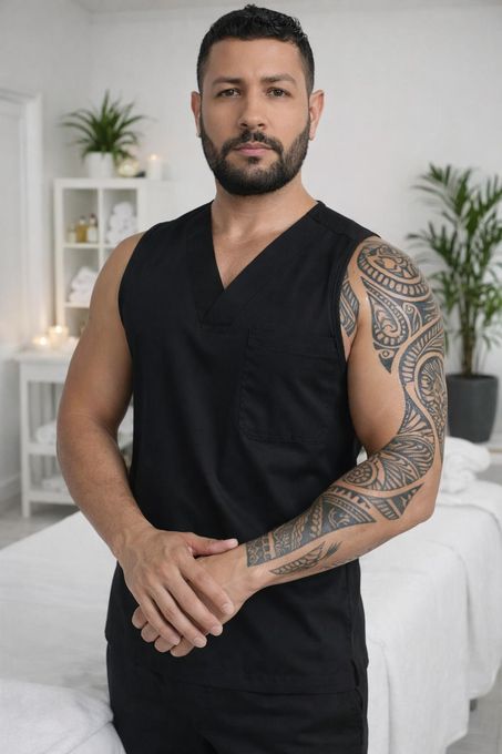 Jhon — massage therapist in Oakland Park, FL