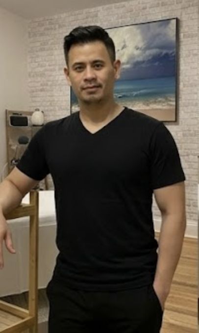 Fred — massage therapist in Chicago, IL