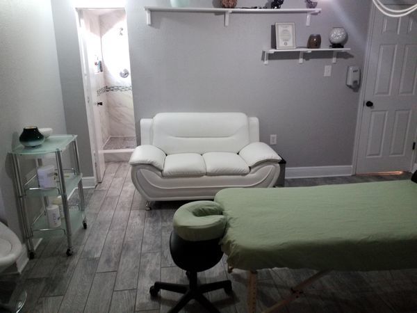 Kyle — massage therapist in Tampa, FL