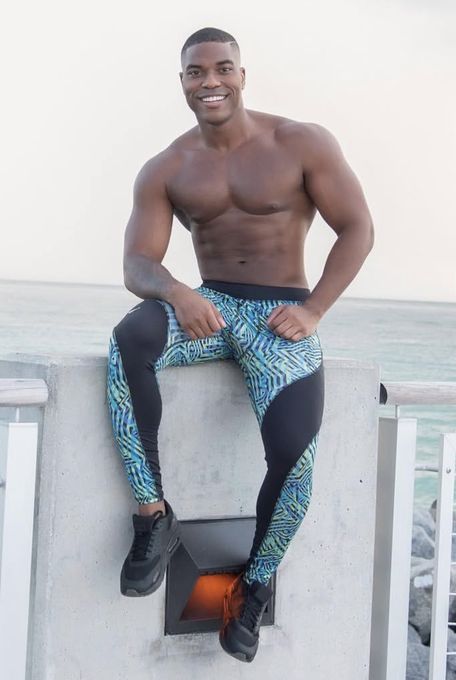 John — massage therapist in Miami, FL